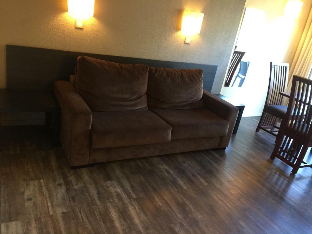Appartement Village 7 En Residence De Vacances En Camargue アルル エクステリア 写真