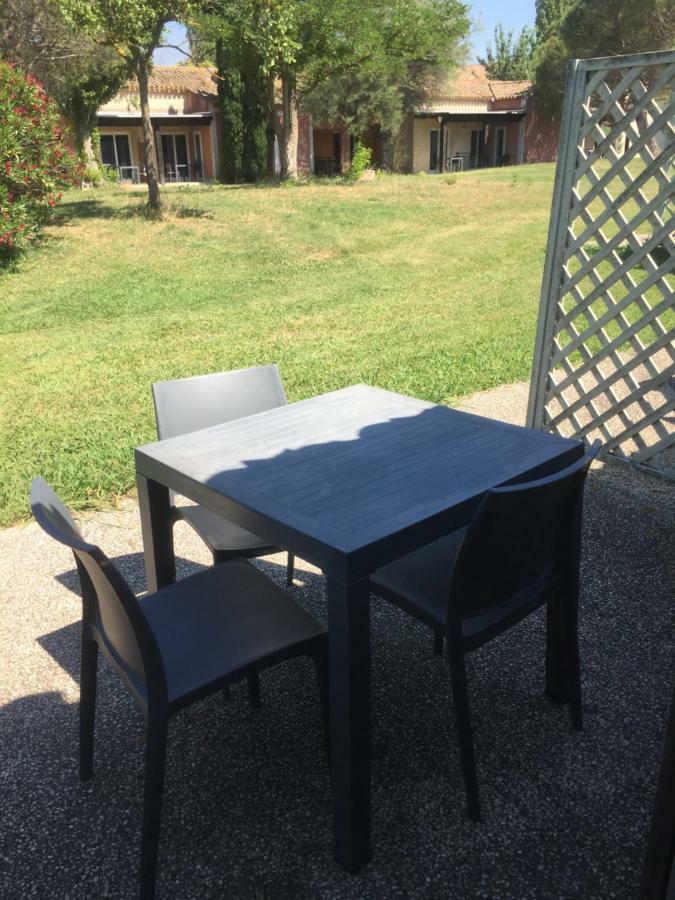 Appartement Village 7 En Residence De Vacances En Camargue アルル エクステリア 写真