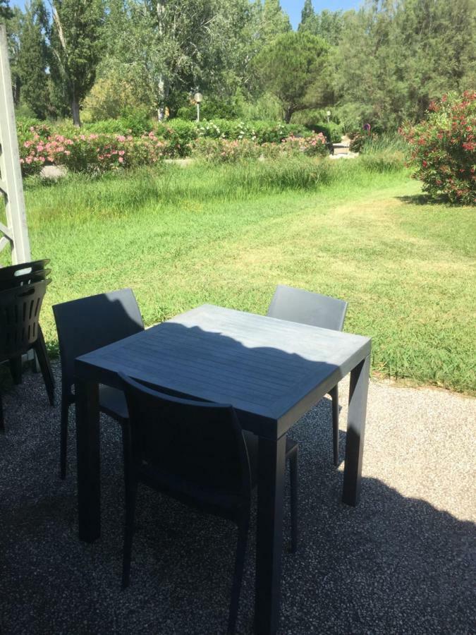 Appartement Village 7 En Residence De Vacances En Camargue アルル エクステリア 写真